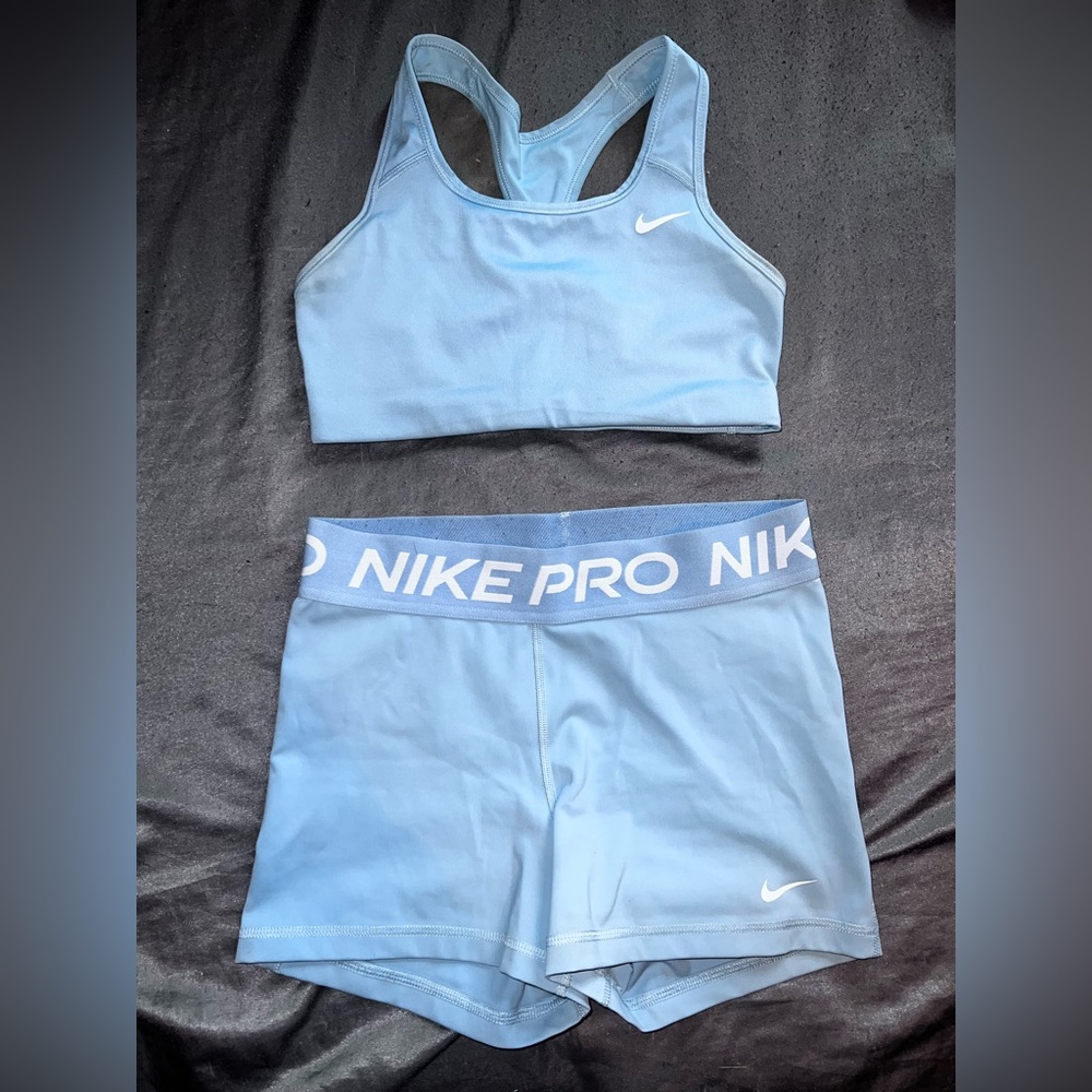 Women’s nike pro set